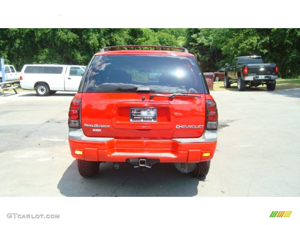 2002 TrailBlazer LS - Victory Red / Medium Oak photo #4