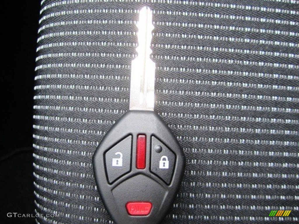 2011 Mitsubishi Lancer Sportback ES Keys Photo #56613110