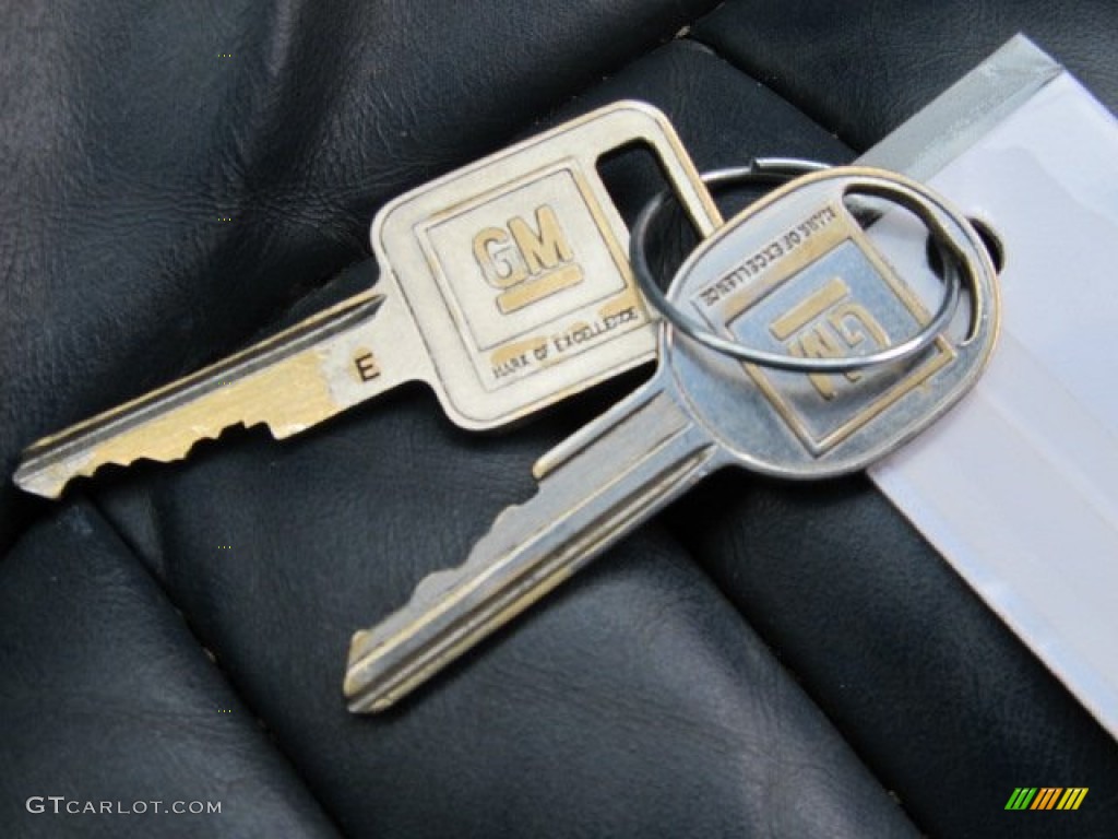 1992 Cadillac Brougham Sedan Keys Photo #56614340