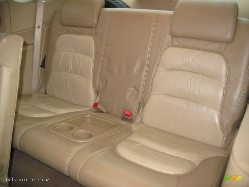 2002 Rendezvous CXL AWD - Bright White / Medium Oak photo #19