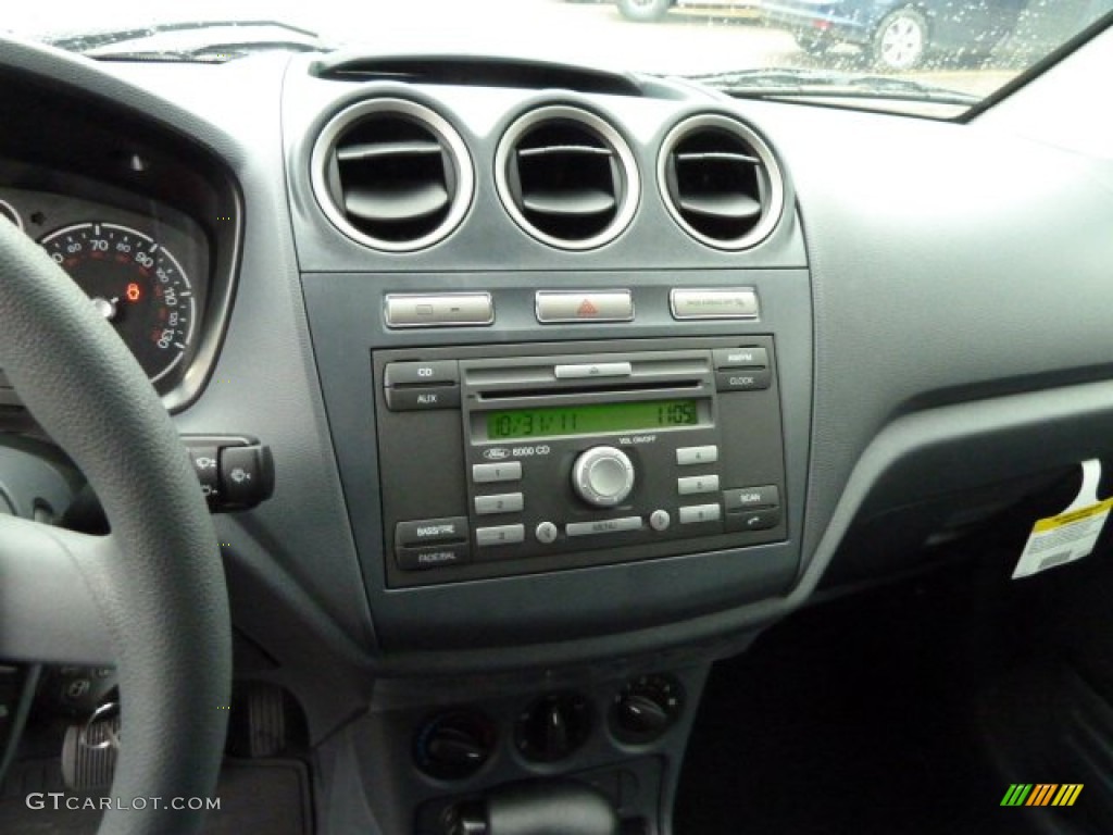 2012 Ford Transit Connect XLT Premium Wagon Controls Photo #56620082