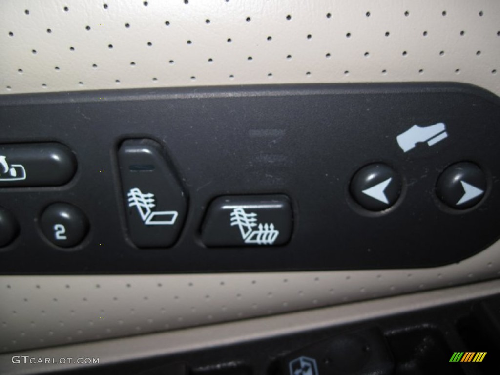2003 Cadillac Escalade ESV AWD Controls Photo #56620235