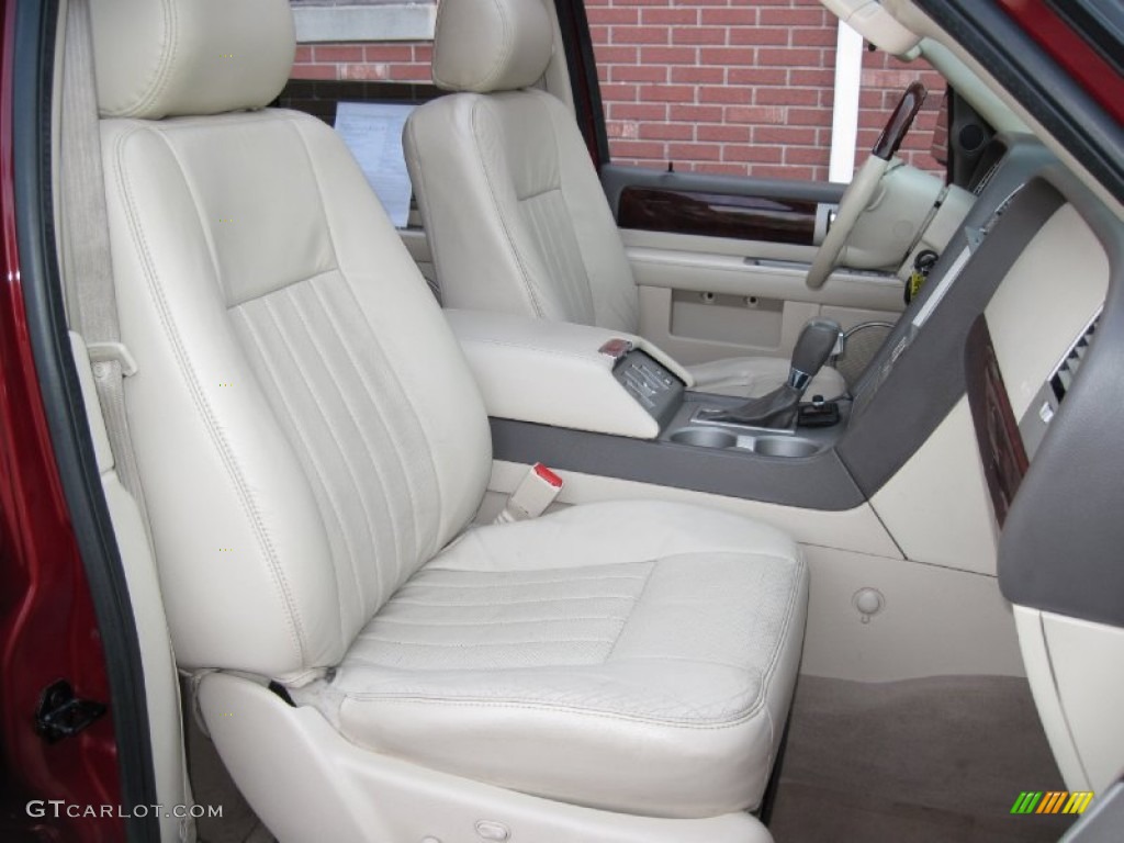 2004 Navigator Luxury 4x4 - Merlot Red Metallic / Light Parchment photo #14