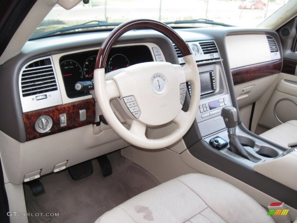 2004 Navigator Luxury 4x4 - Merlot Red Metallic / Light Parchment photo #15