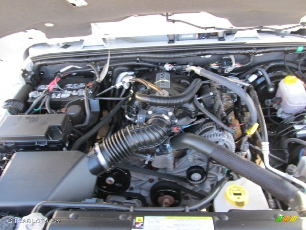 2010 Wrangler Rubicon 4x4 - Stone White / Dark Khaki/Medium Khaki photo #10