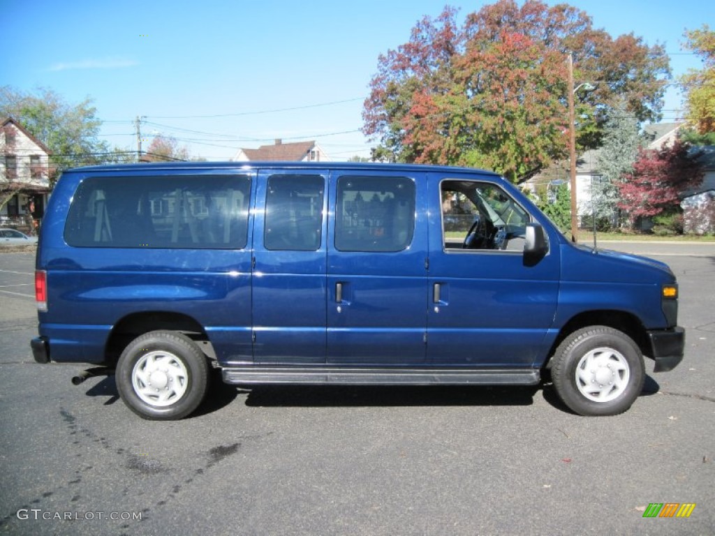 2009 E Series Van E350 Super Duty XLT Passenger - Dark Blue Pearl / Medium Flint photo #9