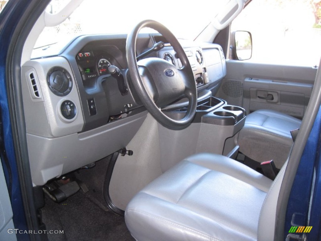 2009 E Series Van E350 Super Duty XLT Passenger - Dark Blue Pearl / Medium Flint photo #15
