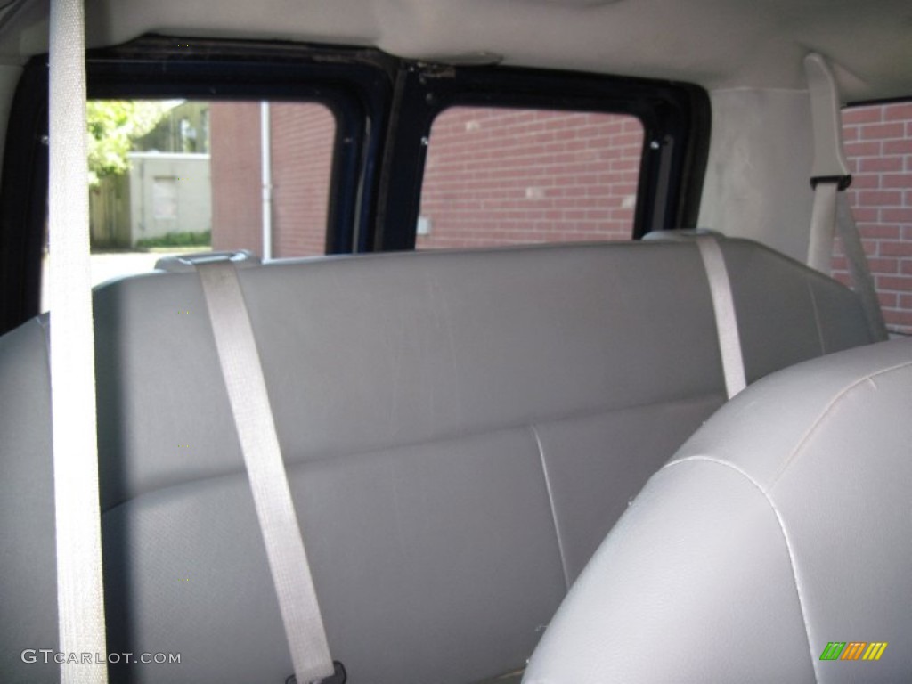 2009 E Series Van E350 Super Duty XLT Passenger - Dark Blue Pearl / Medium Flint photo #19