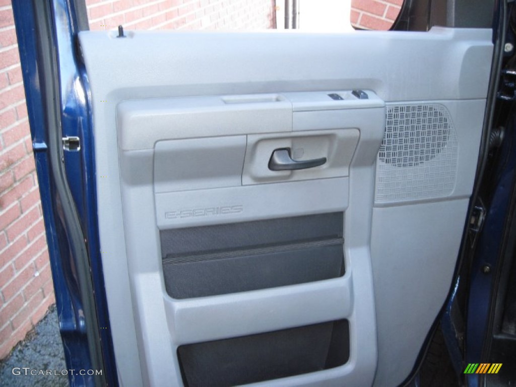 2009 E Series Van E350 Super Duty XLT Passenger - Dark Blue Pearl / Medium Flint photo #26