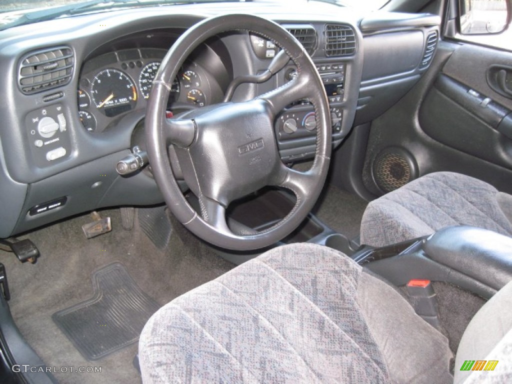 2002 Sonoma SLS Crew Cab 4x4 - Onyx Black / Graphite photo #15