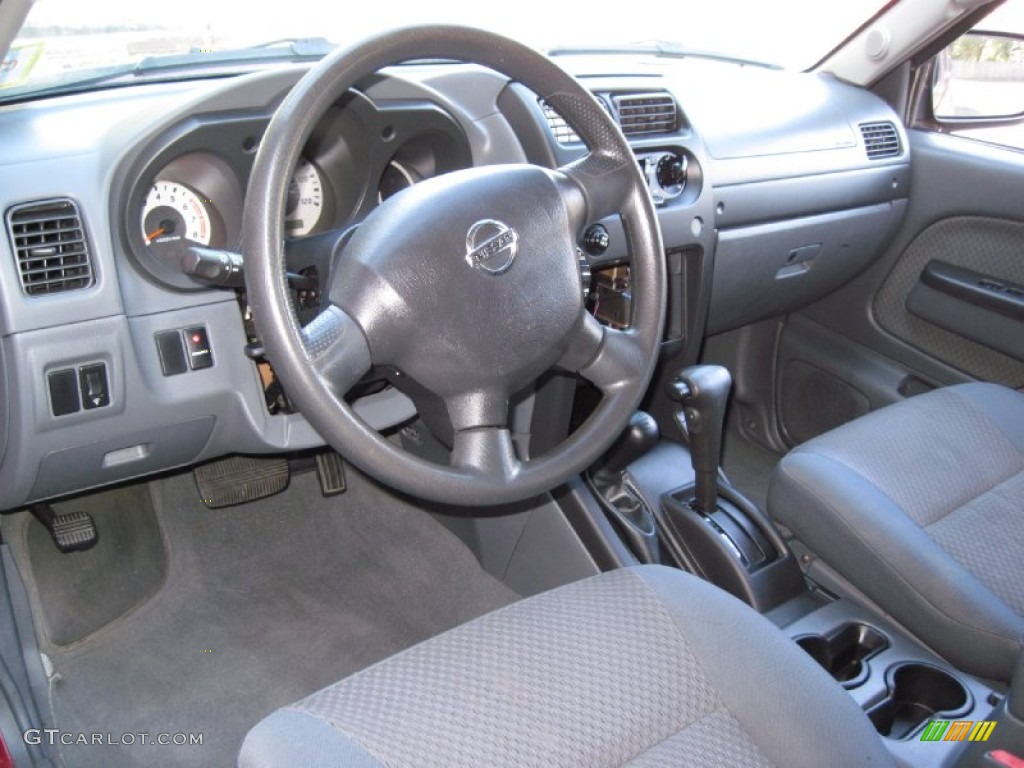 2004 Xterra XE 4x4 - Thermal Red Metallic / Charcoal photo #15