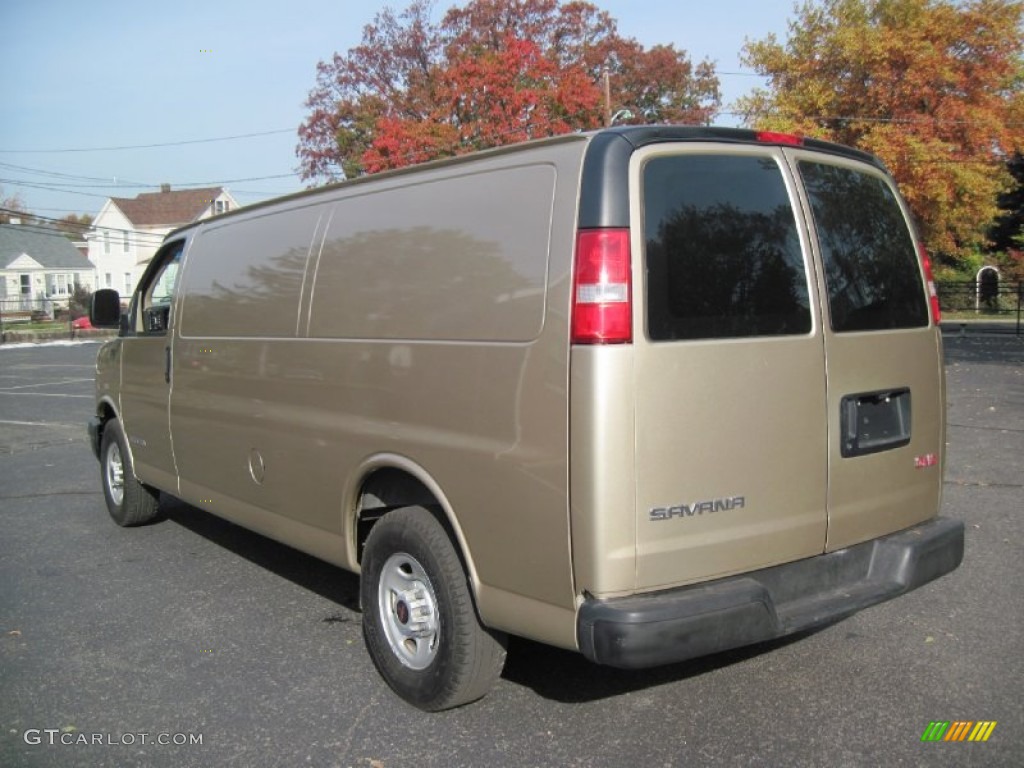 2005 Savana Van 3500 Extended Cargo - Sand Beige Metallic / Neutral photo #5