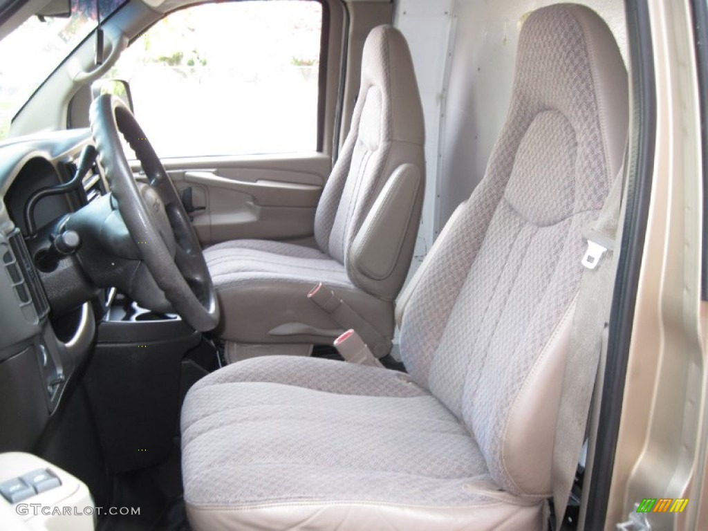 2005 Savana Van 3500 Extended Cargo - Sand Beige Metallic / Neutral photo #13
