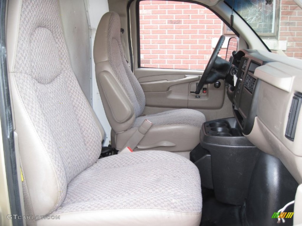 2005 Savana Van 3500 Extended Cargo - Sand Beige Metallic / Neutral photo #14