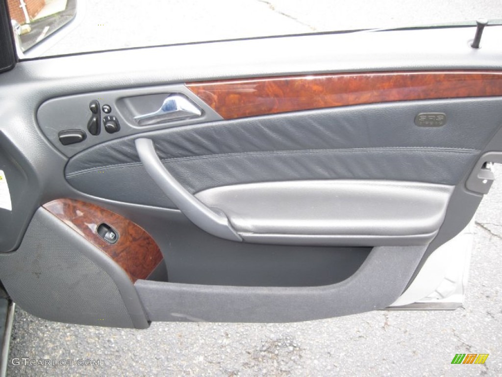 2001 C 320 Sedan - Brilliant Silver Metallic / Charcoal Black photo #30