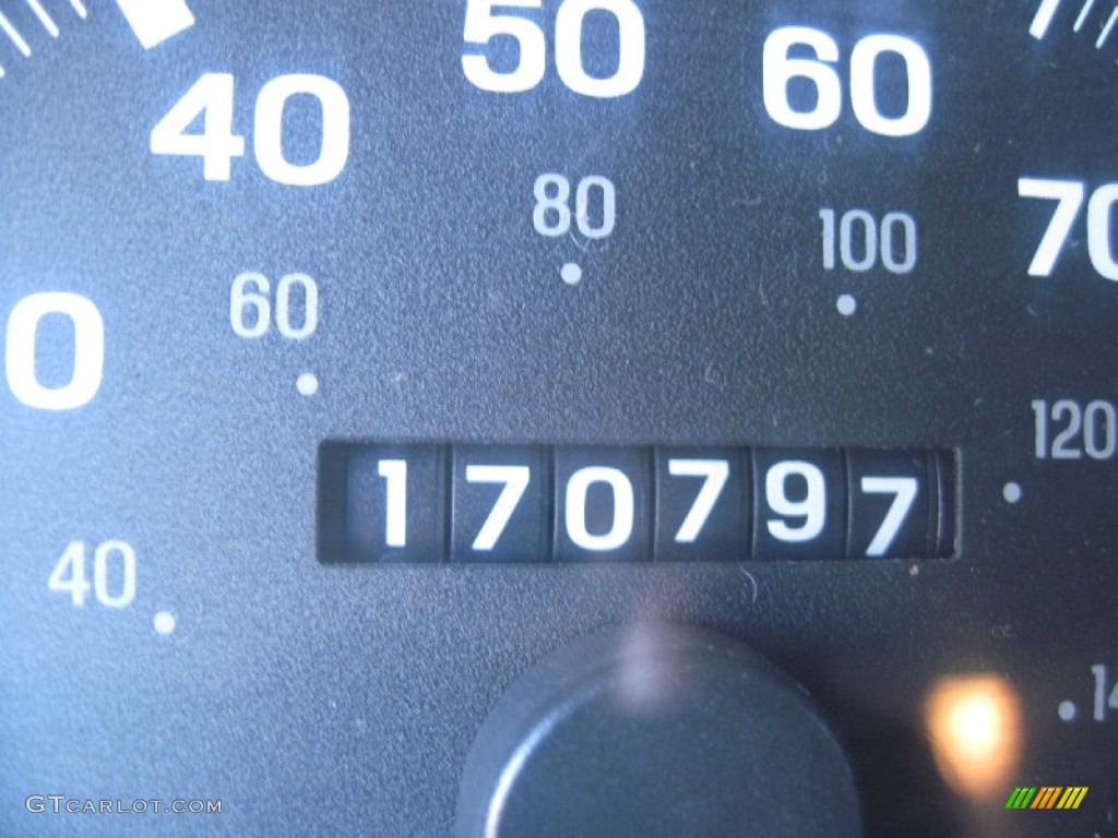1998 Navigator 4x4 - Laser Red Metallic / Medium Graphite photo #25