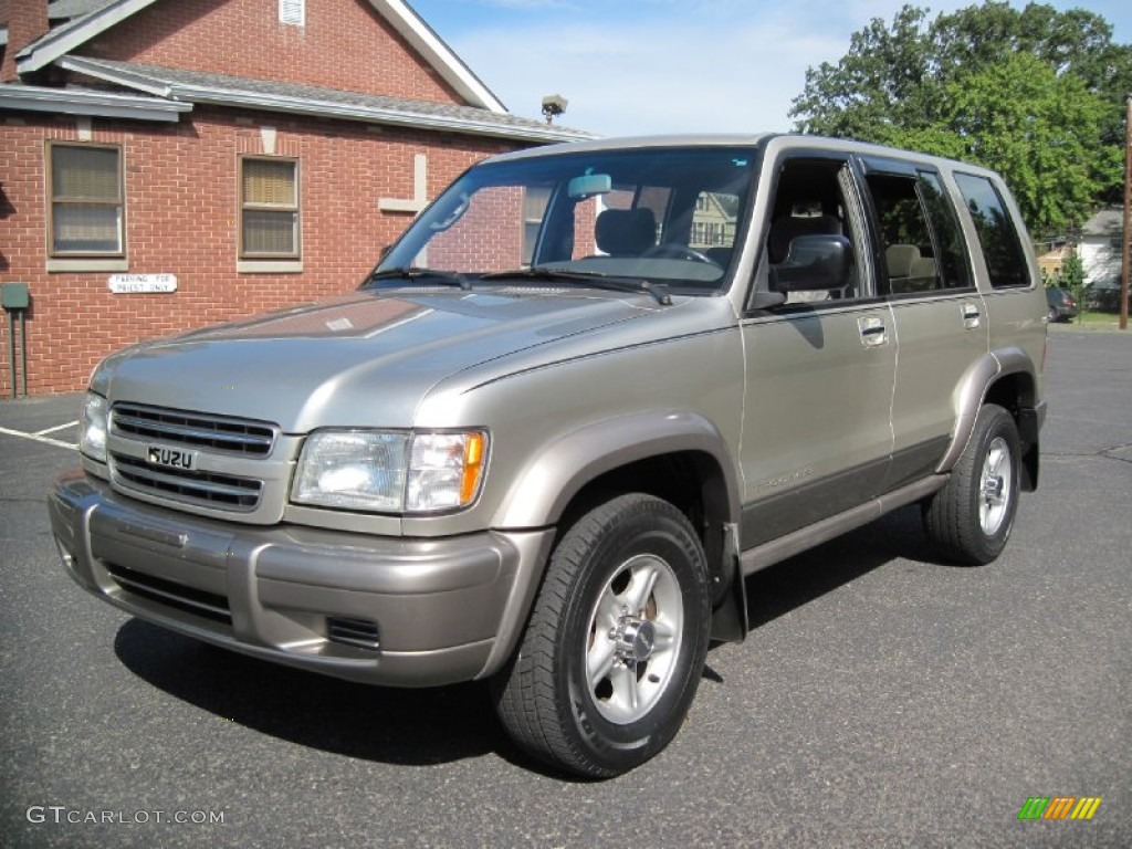 2002 Trooper S 4x4 - Satin Gold / Gray photo #2