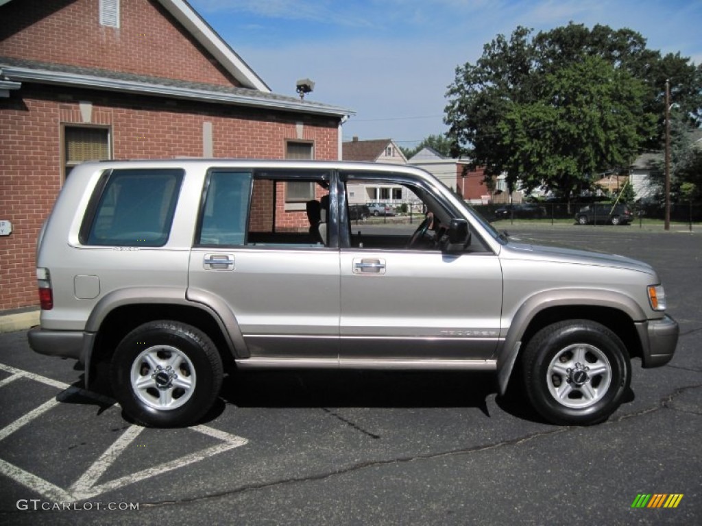 2002 Trooper S 4x4 - Satin Gold / Gray photo #9