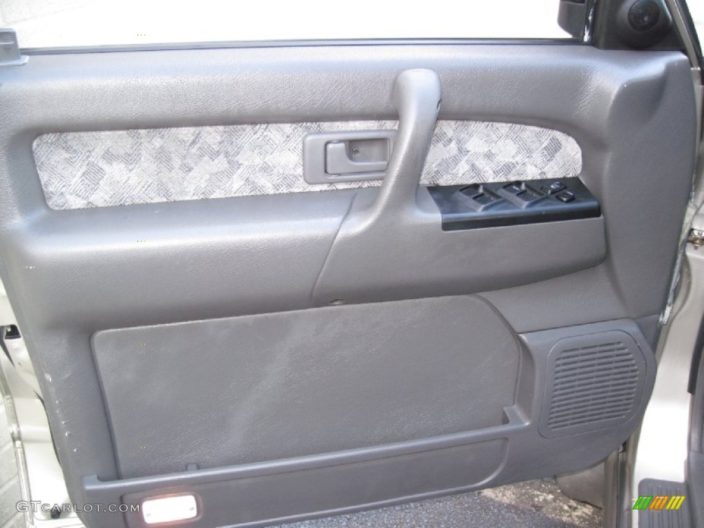 2002 Trooper S 4x4 - Satin Gold / Gray photo #25
