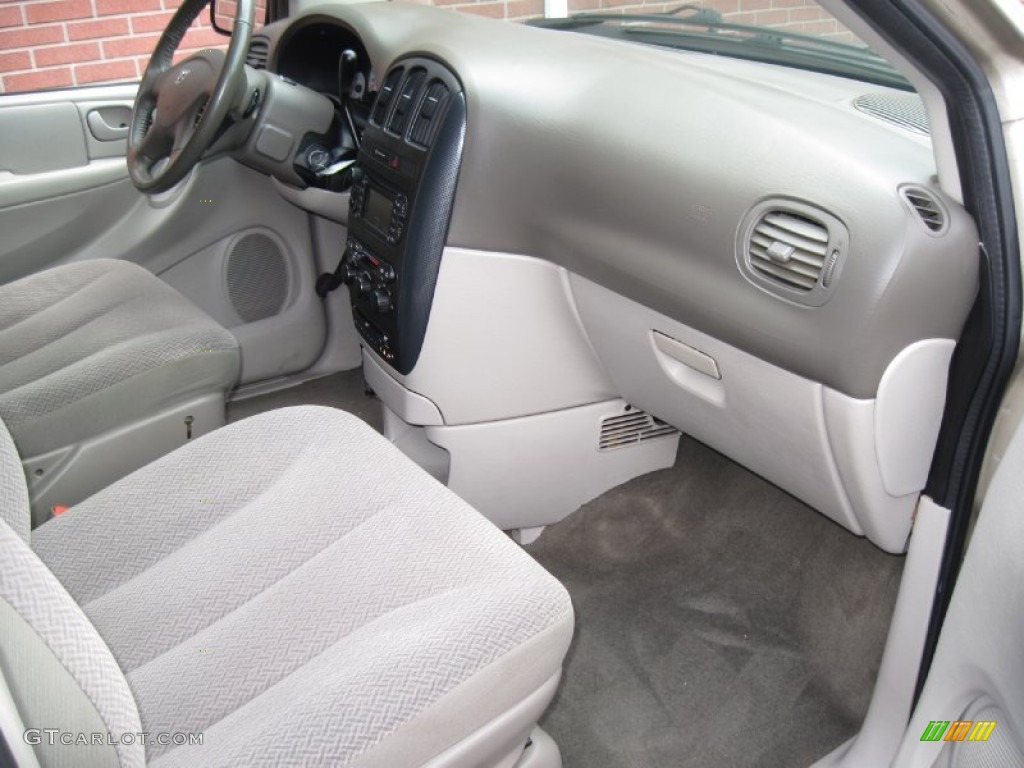 2007 Grand Caravan SXT - Linen Gold Metallic / Dark Khaki/Light Graystone photo #18