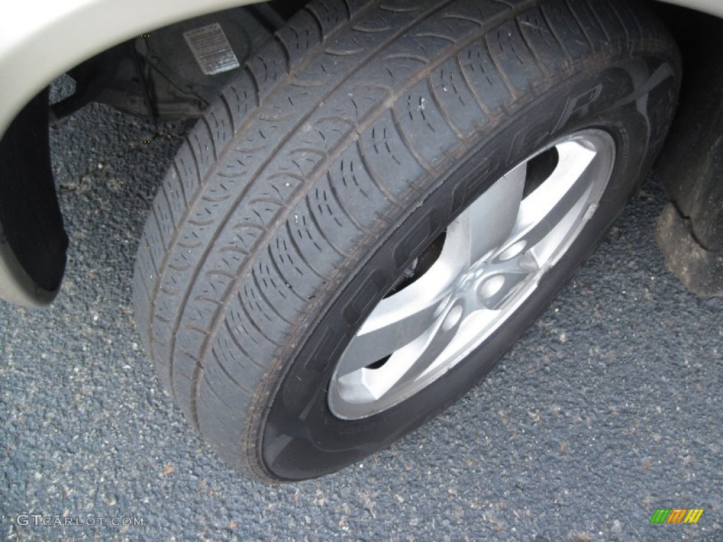 2007 Grand Caravan SXT - Linen Gold Metallic / Dark Khaki/Light Graystone photo #35