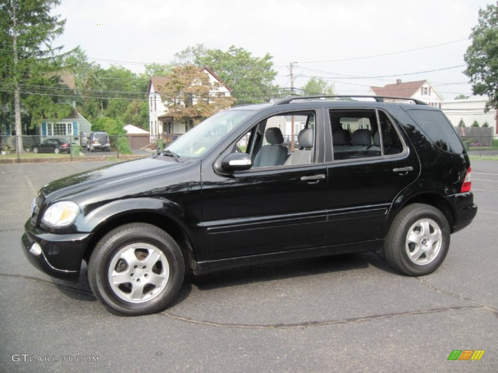 Black Mercedes-Benz ML