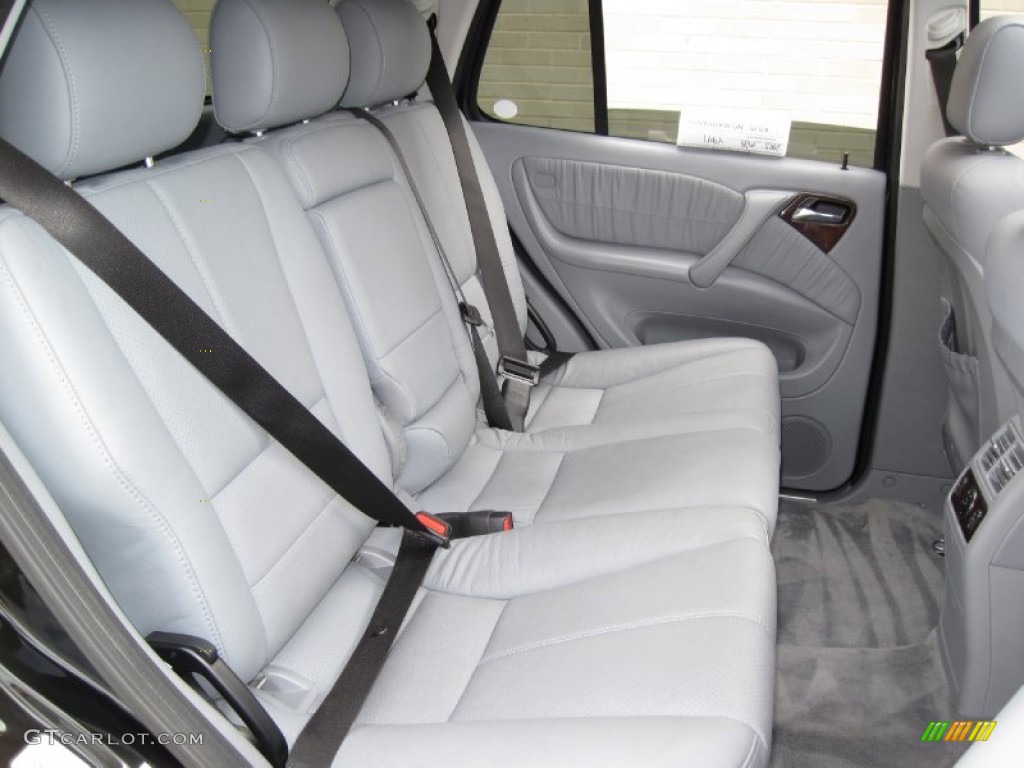 2003 Mercedes-Benz ML 320 4Matic Interior Color Photos