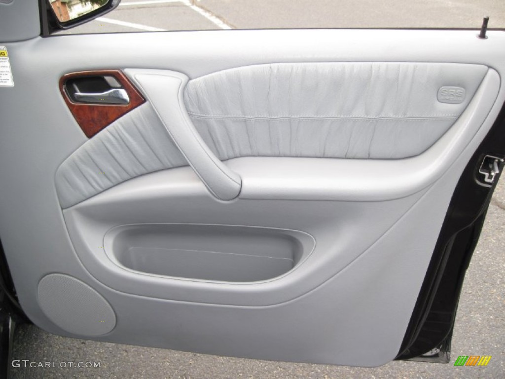 2003 Mercedes-Benz ML 320 4Matic Door Panel Photos