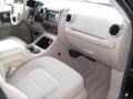 Black Clearcoat - Expedition XLT 4x4 Photo No. 16