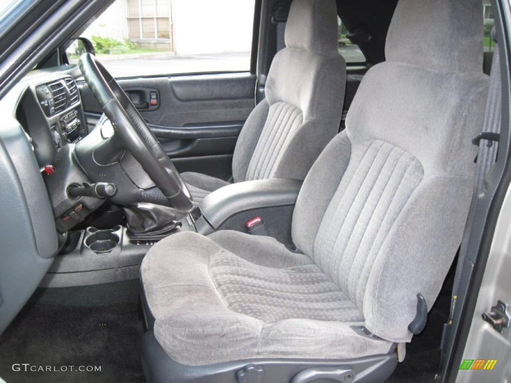 Medium Gray Interior 2002 Chevrolet Blazer LS ZR2 4x4 Photo #56636715