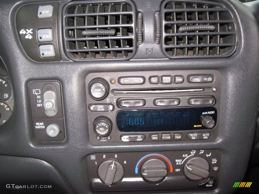 2002 Chevrolet Blazer LS ZR2 4x4 Controls Photo #56636757