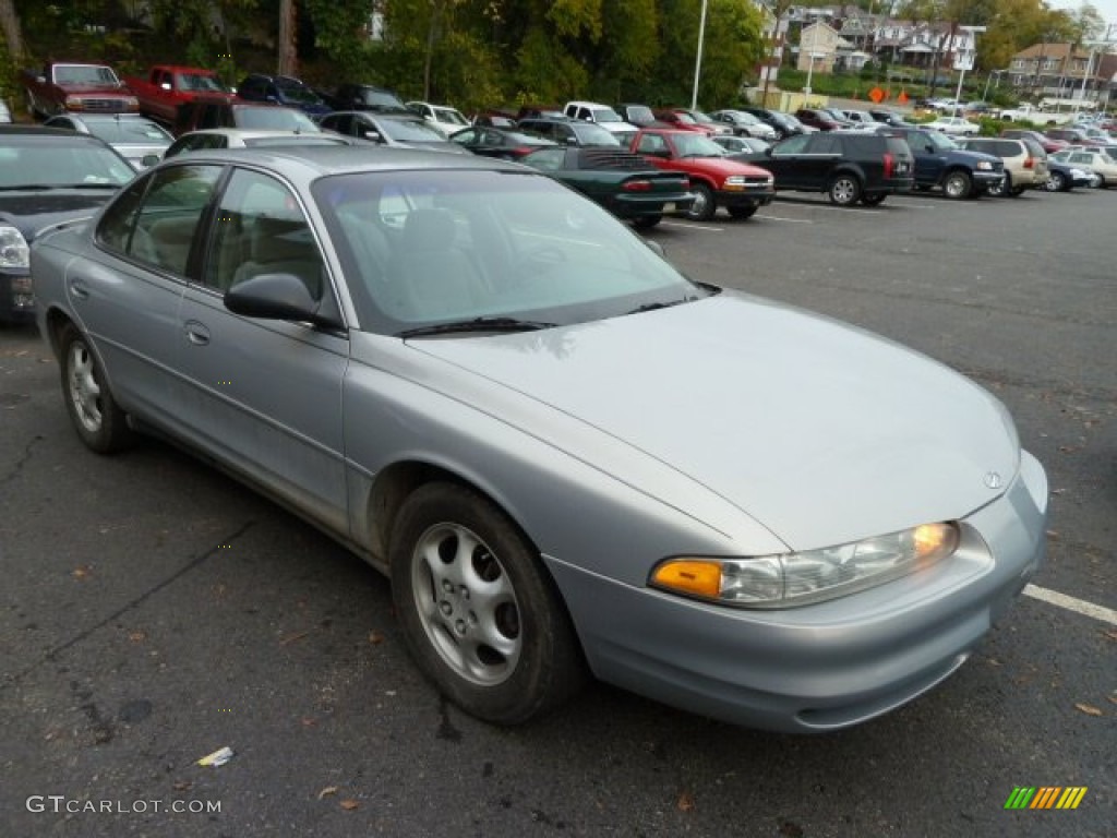 1998 Intrigue GL - Silver Metallic / Gray photo #6