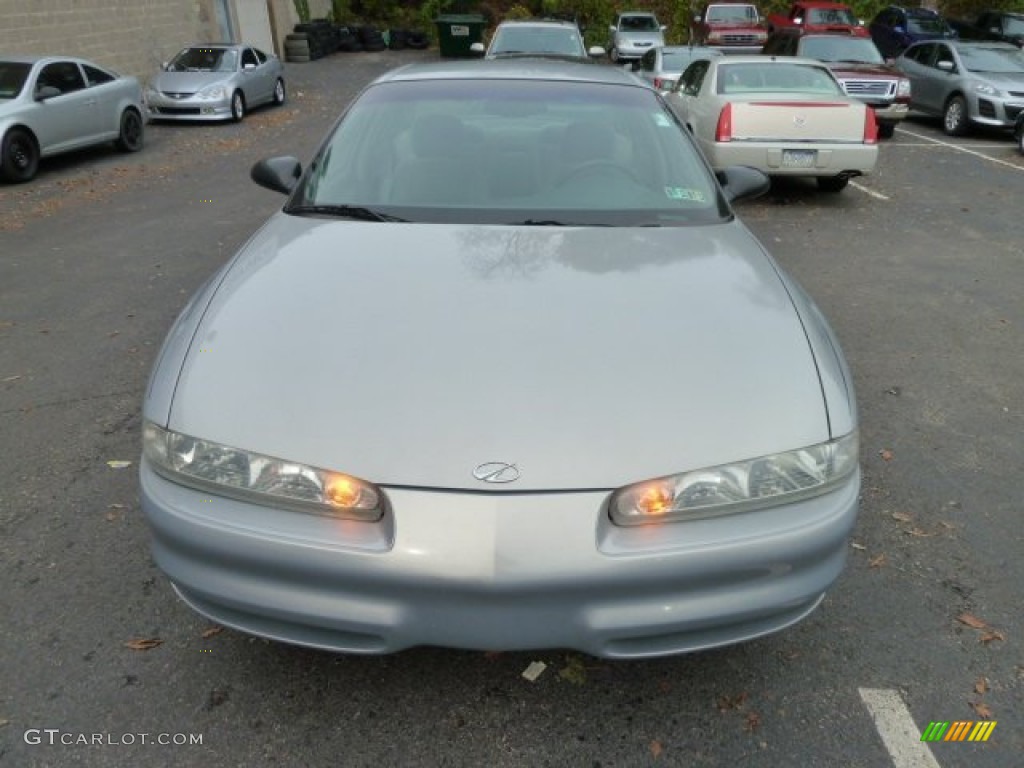 1998 Intrigue GL - Silver Metallic / Gray photo #7
