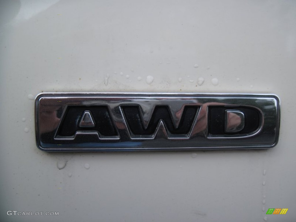 2005 300 C HEMI AWD - Cool Vanilla / Dark Slate Gray/Medium Slate Gray photo #31