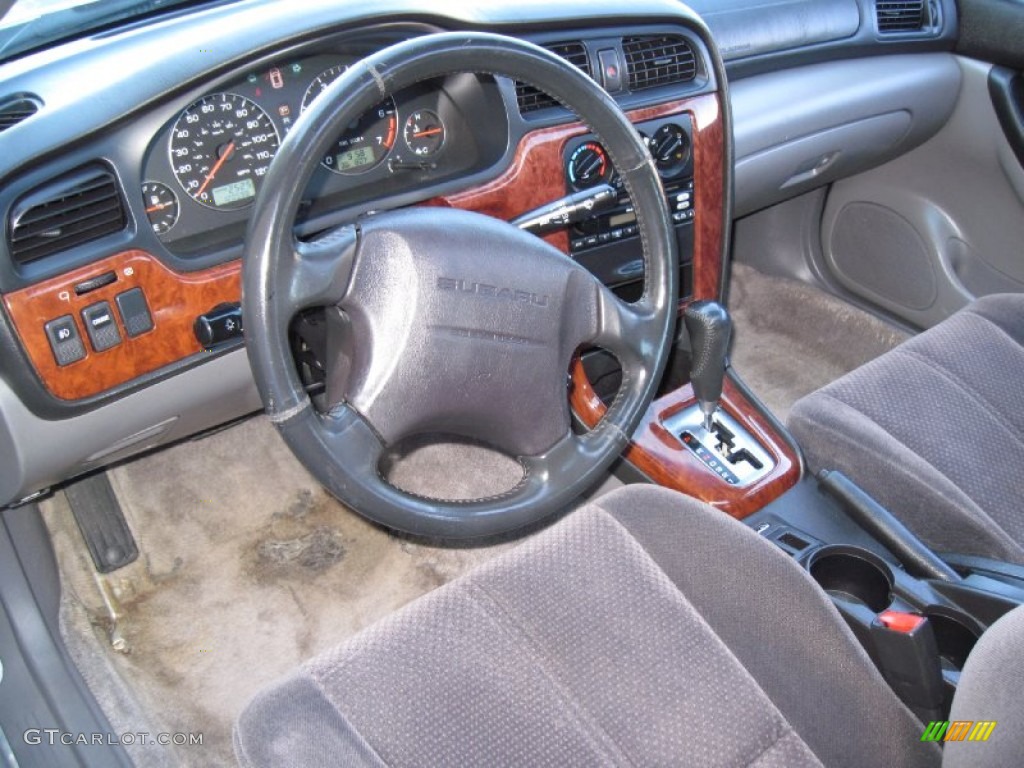 Gray Moquette Interior 2004 Subaru Legacy L Sedan Photo #56640300