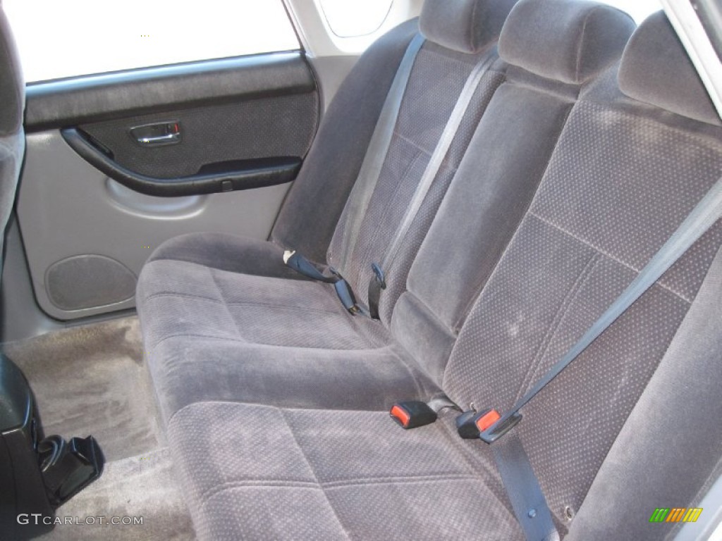 Gray Moquette Interior 2004 Subaru Legacy L Sedan Photo #56640318