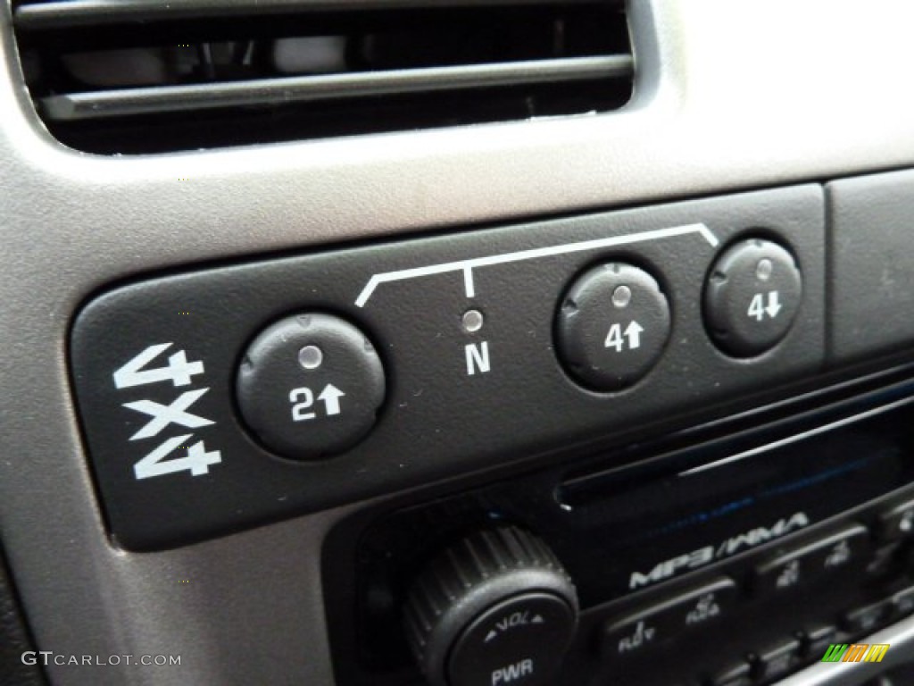 2012 Chevrolet Colorado LT Crew Cab 4x4 Controls Photo #56641689