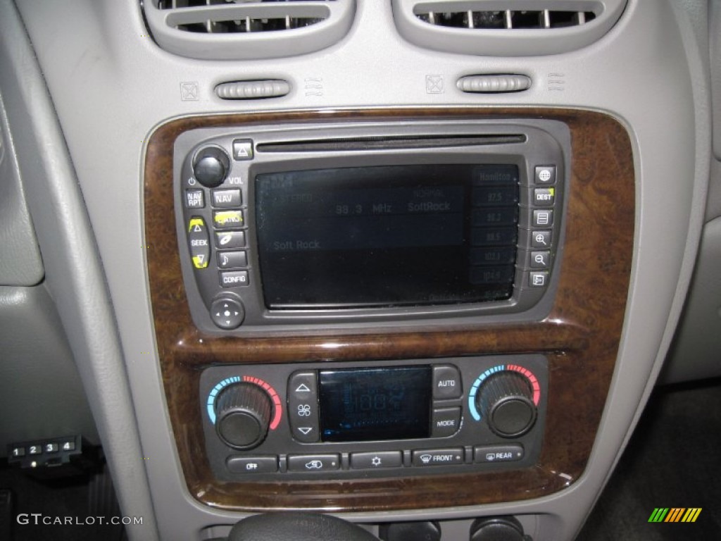 2004 Rainier CXL AWD - Black / Medium Pewter photo #20