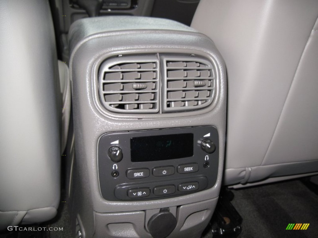 2004 Rainier CXL AWD - Black / Medium Pewter photo #24