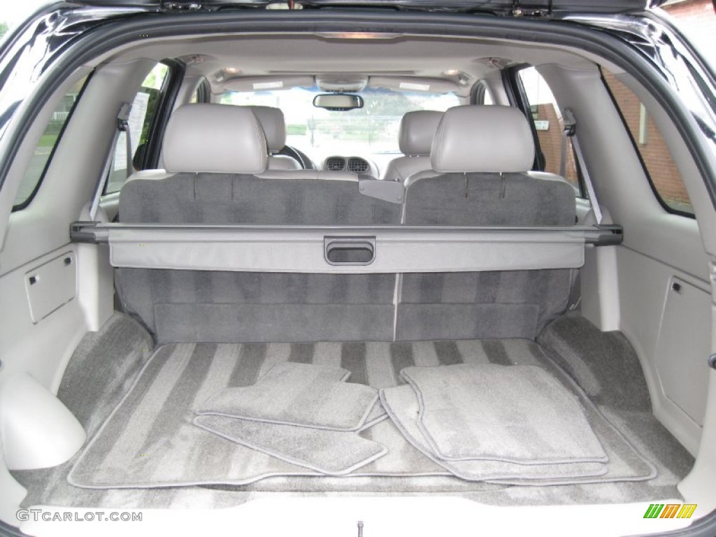 2004 Rainier CXL AWD - Black / Medium Pewter photo #25