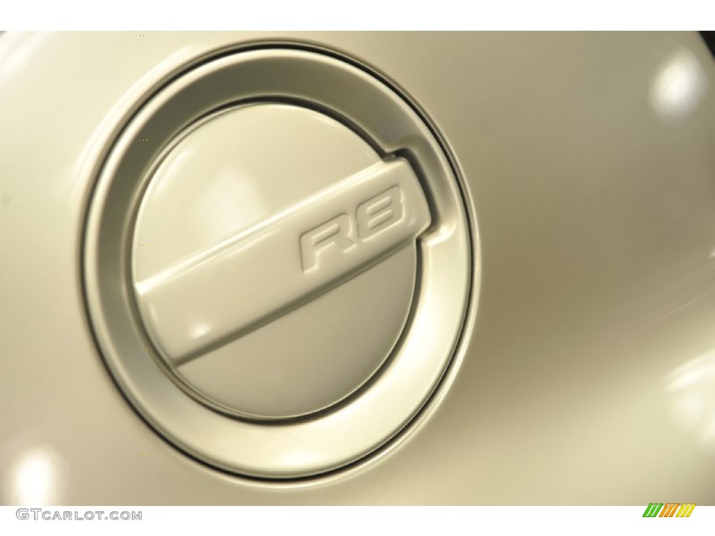2011 Audi R8 5.2 FSI quattro Marks and Logos Photo #56646456