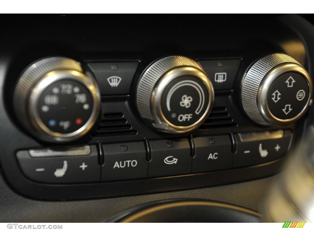 2011 Audi R8 5.2 FSI quattro Controls Photo #56646585