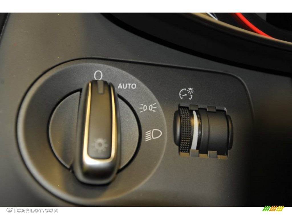 2011 Audi R8 5.2 FSI quattro Controls Photo #56646675