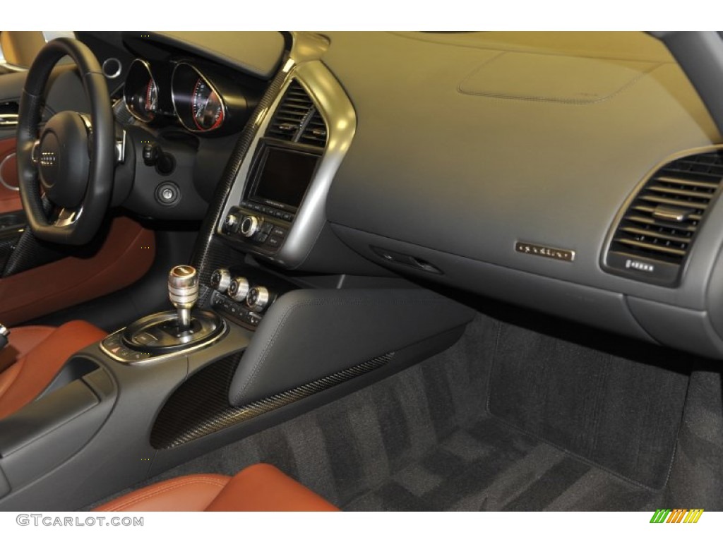 2011 Audi R8 5.2 FSI quattro Tuscan Brown Dashboard Photo #56646690
