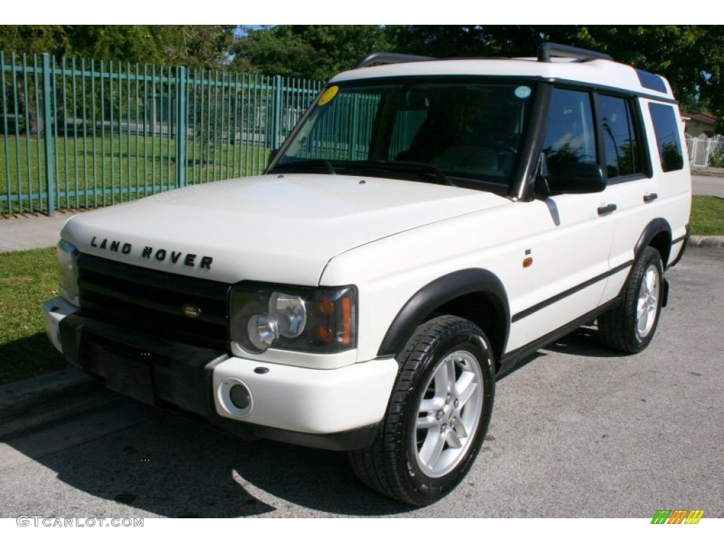 Chawton White Land Rover Discovery