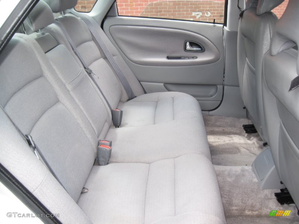2000 Volvo S40 1.9T Interior Color Photos