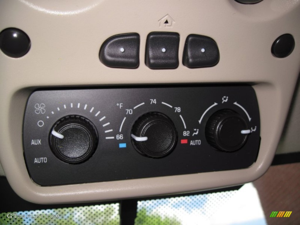 2004 Yukon XL Denali AWD - Silver Birch Metallic / Stone Gray photo #25