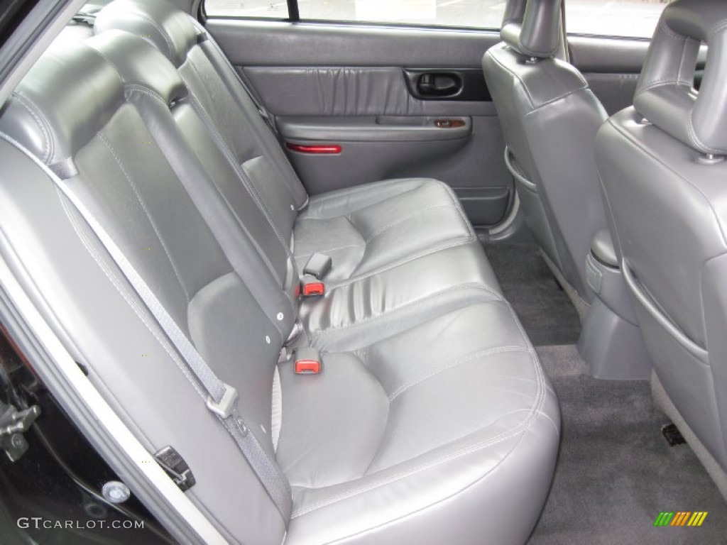 Graphite Interior 2002 Buick Regal GS Photo #56650602