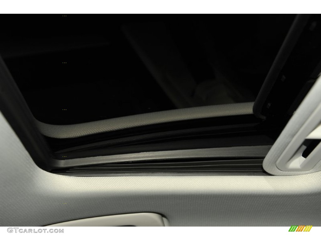 2012 A4 2.0T quattro Sedan - Ibis White / Black photo #14