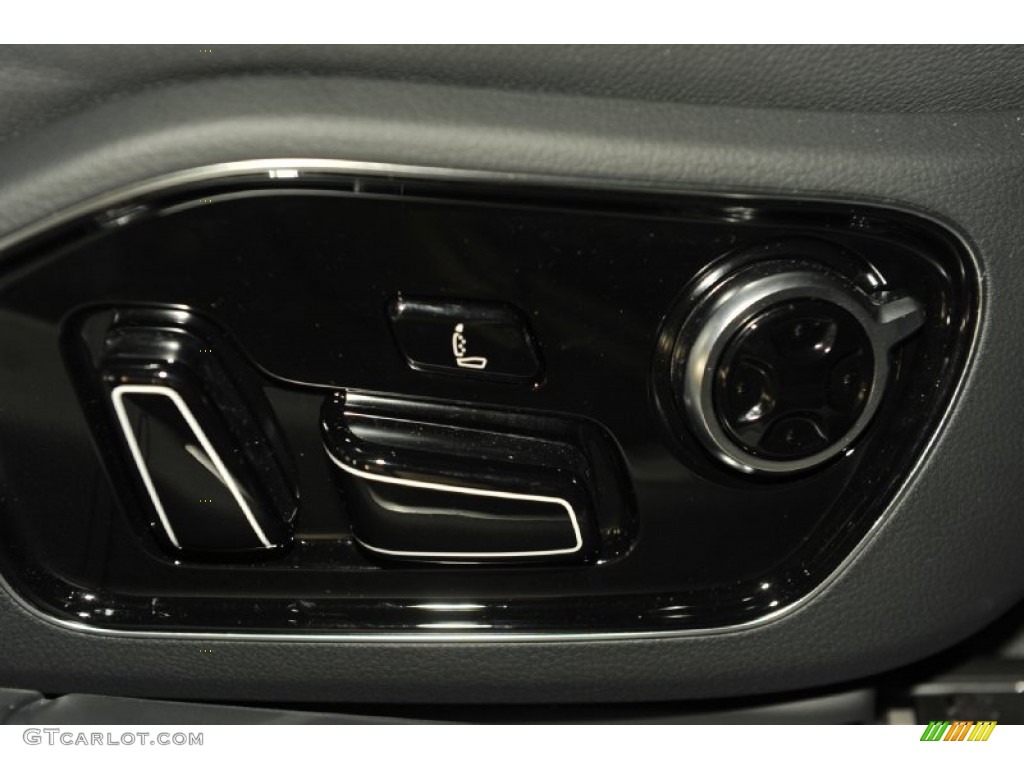 2012 Audi A8 L 4.2 quattro Controls Photo #56651235